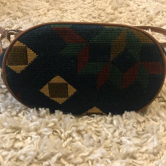 Accessories Unlimited Aztec Pattern Needlpoint Crossbody Purse Double Zip - Picture 5 of 11